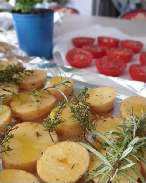 Pommes de Terre fondantes en papillote à la Plancha